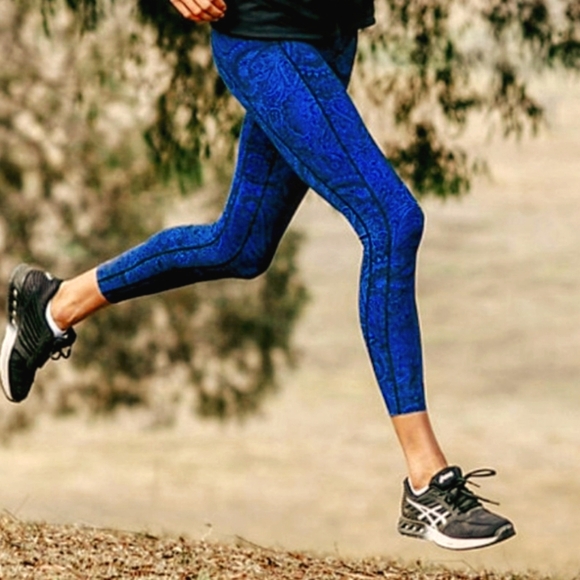 Lululemon Like Nothing 7/8 Tight Antique Paisley Sapphire Blue Black - Picture 1 of 5